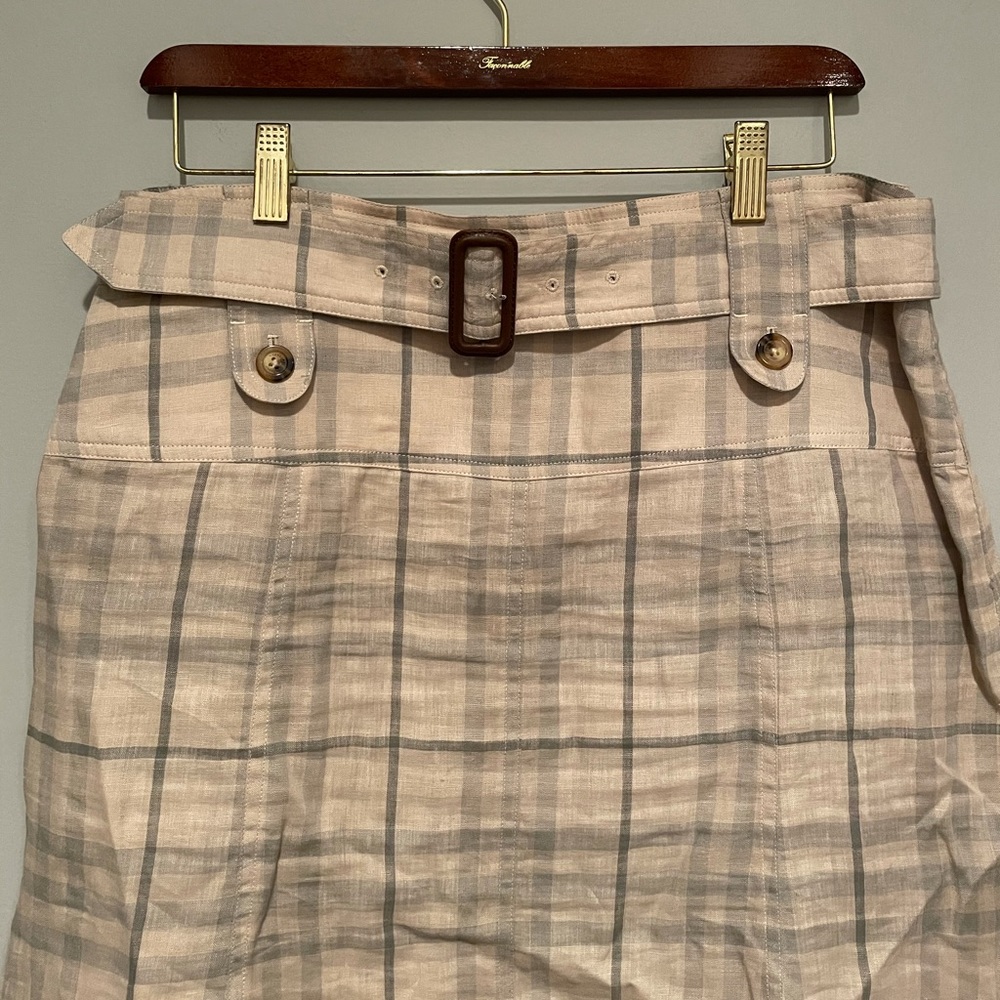Burberry skirt